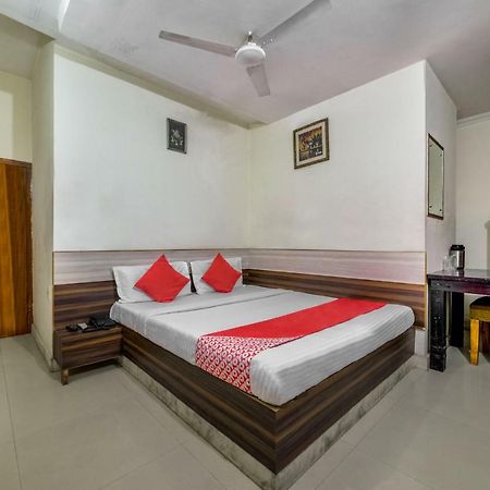 Oyo 40791 Hotel Hot N Fast Suratgarh Esterno foto