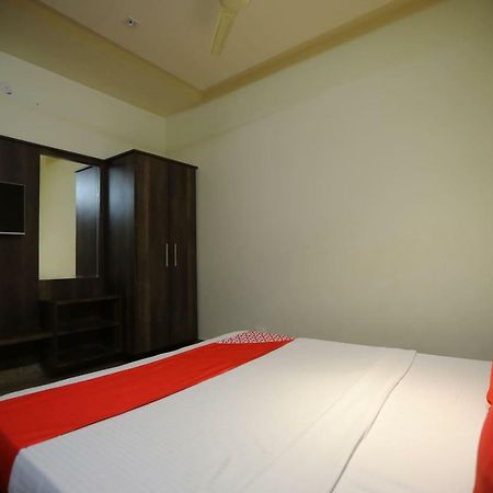Oyo 40791 Hotel Hot N Fast Suratgarh Esterno foto