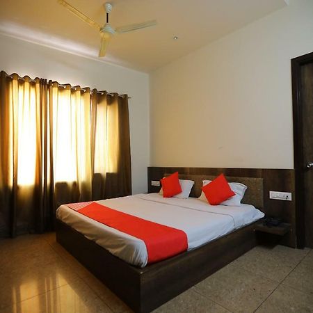 Oyo 40791 Hotel Hot N Fast Suratgarh Esterno foto