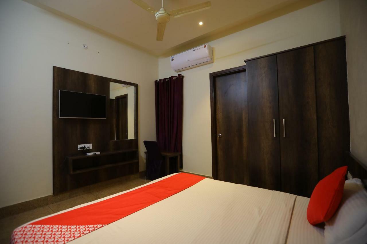Oyo 40791 Hotel Hot N Fast Suratgarh Esterno foto
