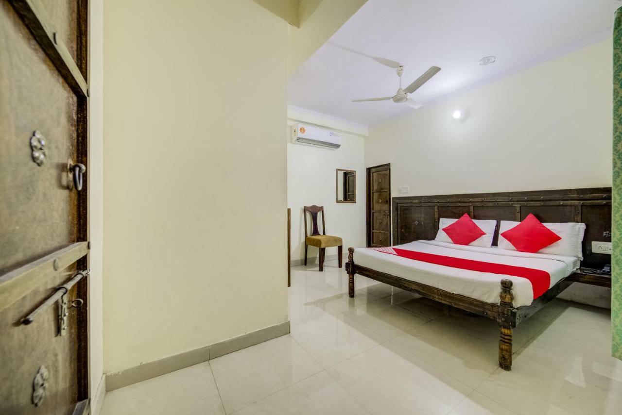 Oyo 40791 Hotel Hot N Fast Suratgarh Esterno foto
