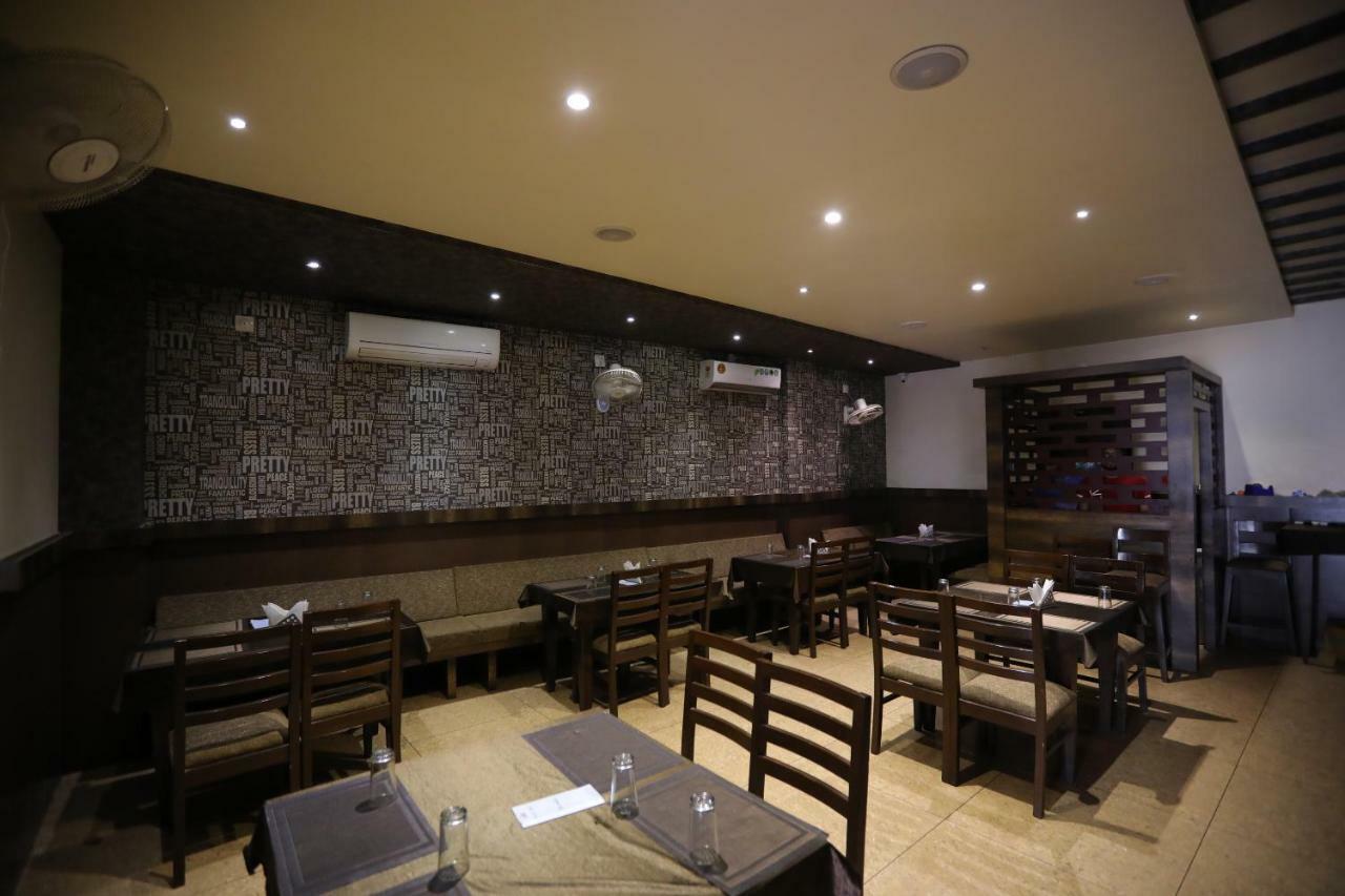 Oyo 40791 Hotel Hot N Fast Suratgarh Esterno foto