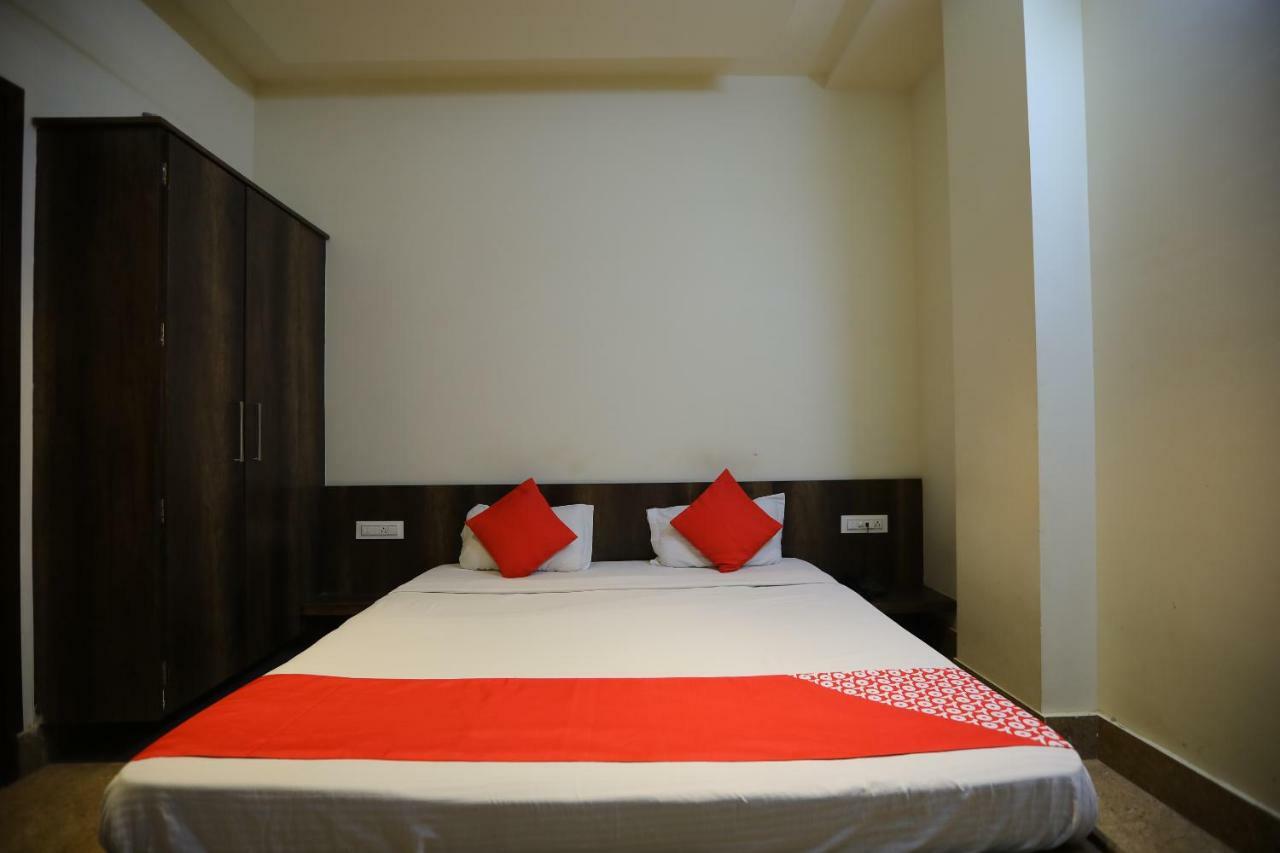 Oyo 40791 Hotel Hot N Fast Suratgarh Esterno foto