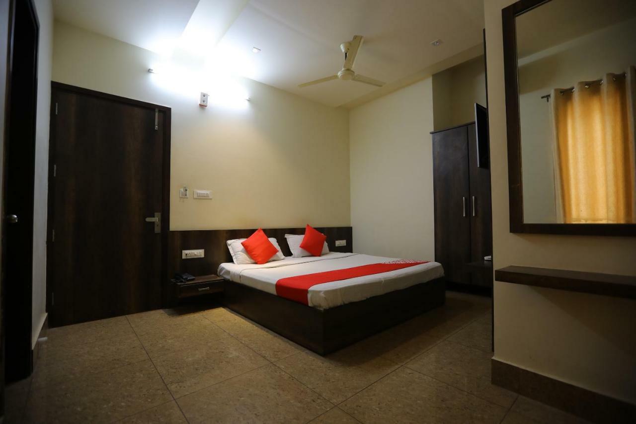 Oyo 40791 Hotel Hot N Fast Suratgarh Esterno foto